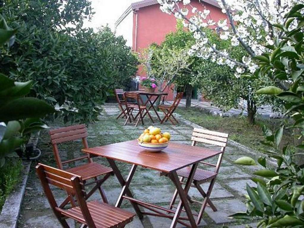 Baglio Delle Rose Bed & Breakfast Giarre Exterior photo